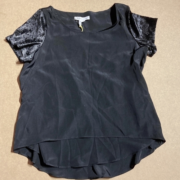 BCBGeneration Black Top Velvet Velour Short Sleeves Open Back Cut-Out Women's S - Picture 3 of 9